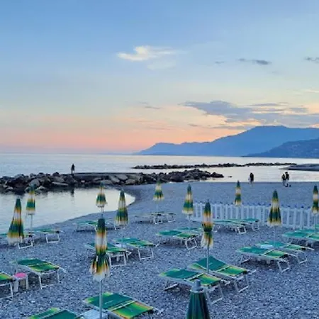 Casa Al Mare Lorenza *